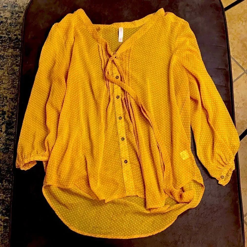 Xhilaration Yellow Polka Dot Long Sleeve Button Up Tie Front Blouse Top